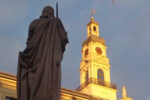 2 Hours Walking Tour in Legends and Secret of Riga's Old Town - Meeting Point and How the Start/ Pickup Fits Your Day