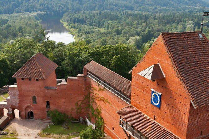Group Tour: Sigulda and Turaida from Riga. - Getting to Herdera laukums and settling into a 6–7 hour schedule