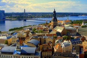 Old Town Walking Tour of Riga - The Old Riga landmarks you’ll see: Blackheads, Powder Tower, Riga Castle