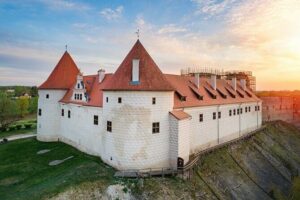Private Full-Day Trip to Hill of Crosses, Rundale Palace & Bauska - Hill of Crosses: a quiet hour among the stories