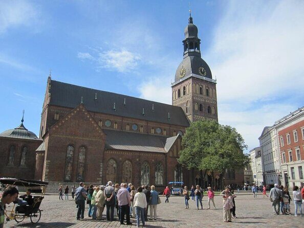 Private Tour of Riga - Riga Old Town on a Two-Hour Clock