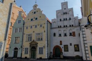 Riga Old Town walking tour - Town Hall Square to St. Peter’s: the route that teaches Riga quickly