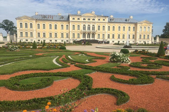 Tour from Riga to Vilnius: Bauska Castle, Rundale Palace and The Hill of Crosses - Timing and pacing: how a 10-hour day stays enjoyable