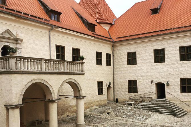 Tour from Riga to Vilnius: Bauska Castle, Rundale Palace and The Hill of Crosses - Pickup in Riga and drop-off in Vilnius: fewer headaches, better pacing